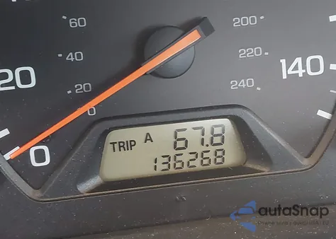 2000 Honda Accord 2.3 Lx from USA, damaged, VIN 1HGCG6653YA133308